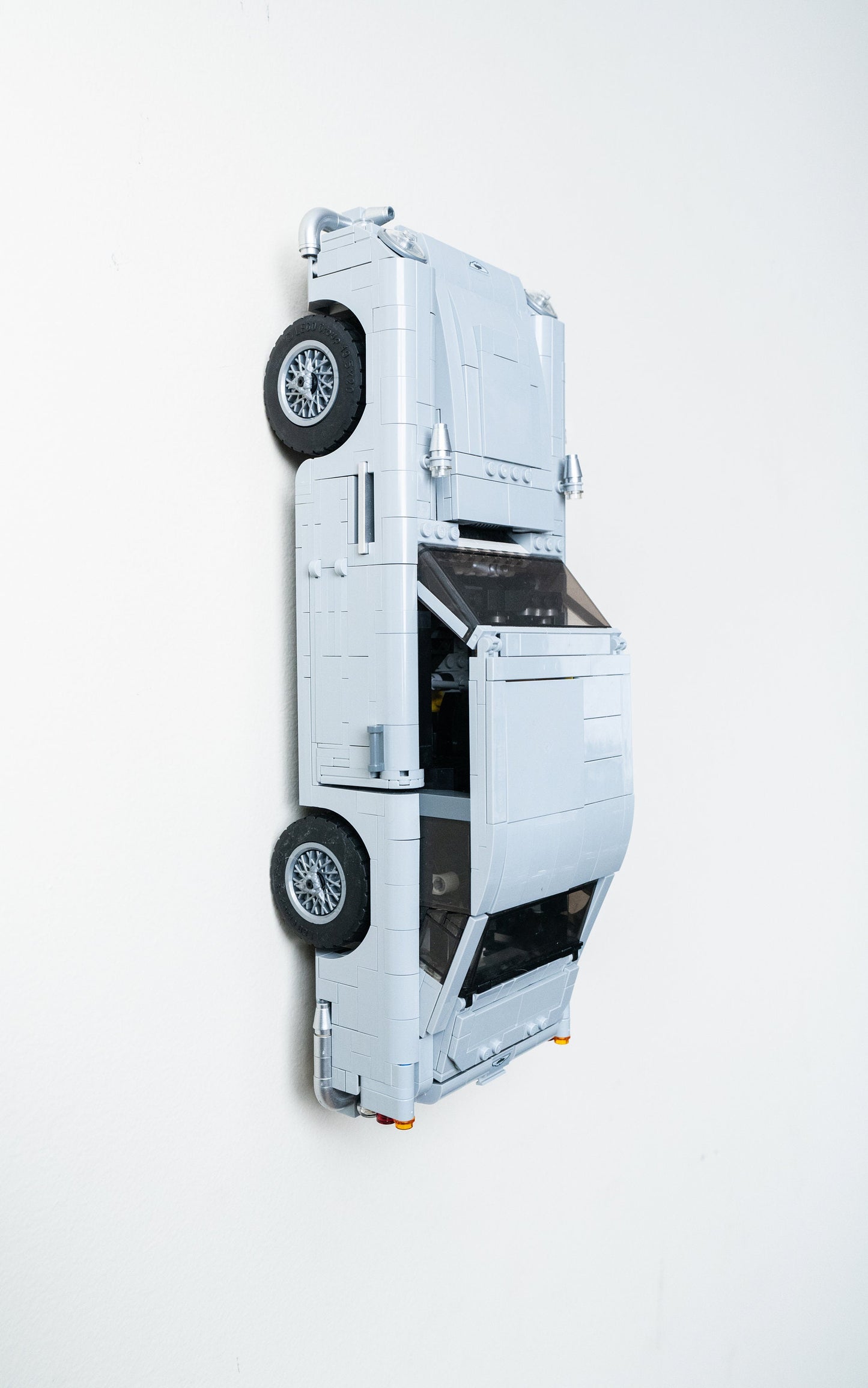 Wall Mount for LEGO James Bond Aston Martin DB5 - 10262
