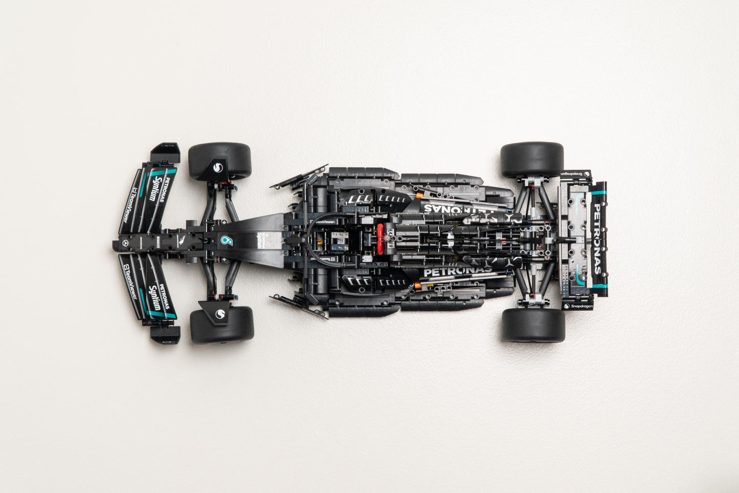 Horizontal Wall Mount for LEGO Technic Mercedes AMG F1 - 42171