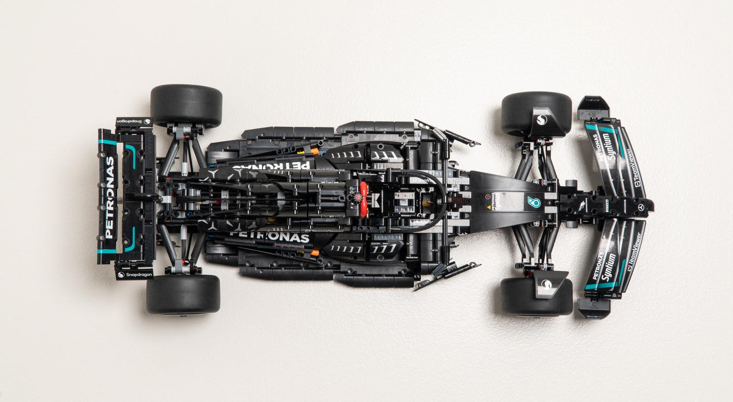 Horizontal Wall Mount for LEGO Technic Mercedes AMG F1 - 42171