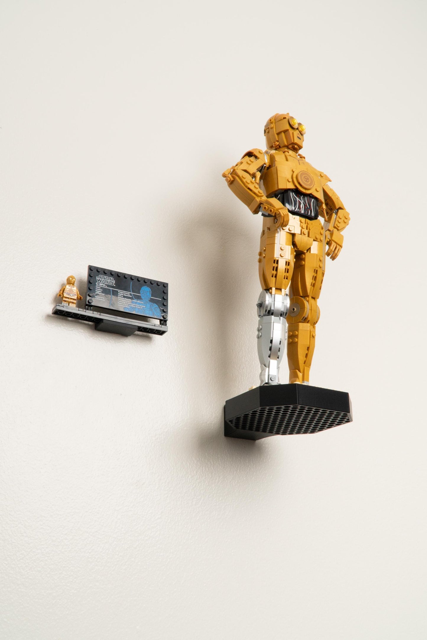 Wall Mount for LEGO C-3PO (75398)