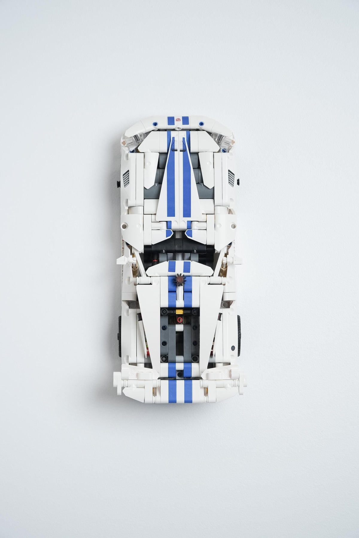 Vertical Wall Mount for LEGO Technic Dodge Viper GTS-R Sports Car-42234