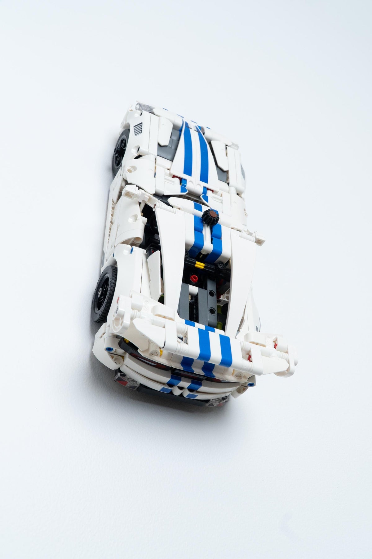 Vertical Wall Mount for LEGO Technic Dodge Viper GTS-R Sports Car-42234
